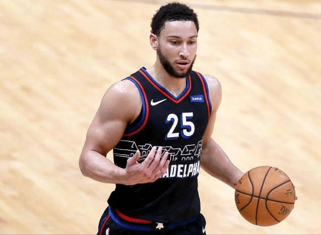NBA季前赛大事件：湖人积极调整，西蒙斯交易波折，湖勇赛受瞩目，NBA季前赛资讯：湖人寻补强，西蒙斯交易遇坎，湖勇较量看点多