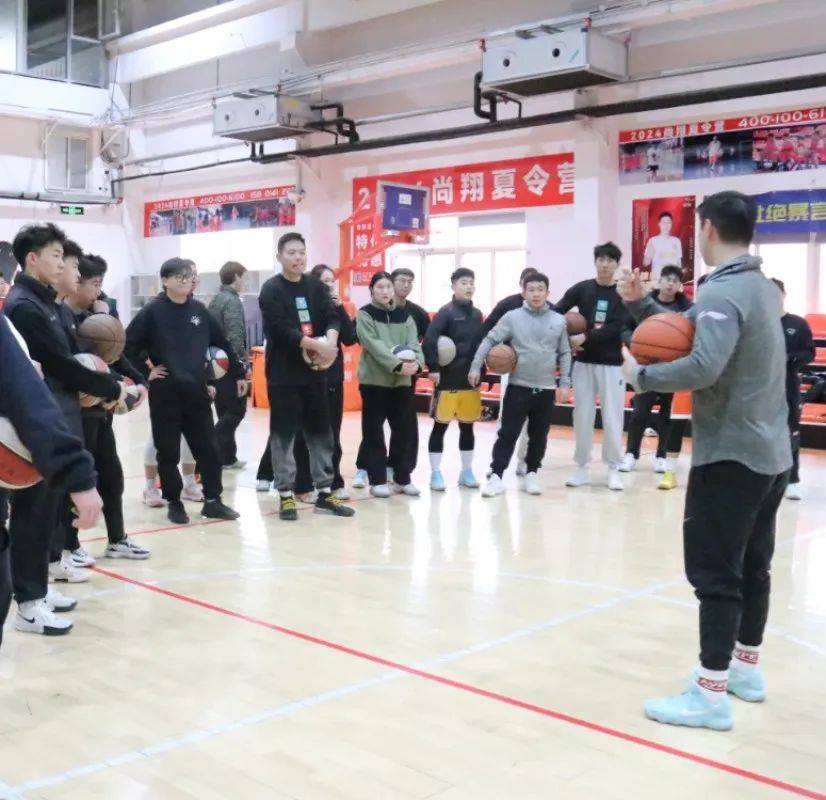 尚翔教练：在集训中提升专业素养 尚翔教练团队充电：史仪带训背后的意义