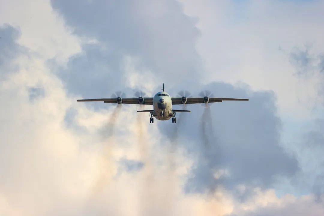 海天硝烟起：北部战区海军航空兵体系协同训练