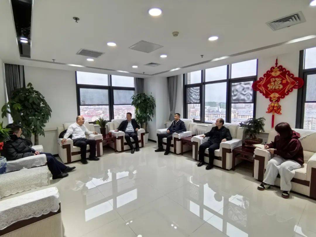 光明街道和杭州银行顺义支行座谈会：为企业发展注入金融动力，光明街道 - 杭州银行顺义支行座谈会：开启企业发展新征程