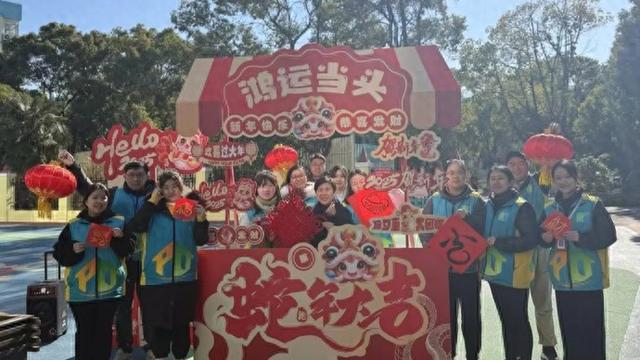 浦东新区的社区志愿服务：聚焦居民需求 走进浦东社区：感受“邻里守望”志愿服务的魅力