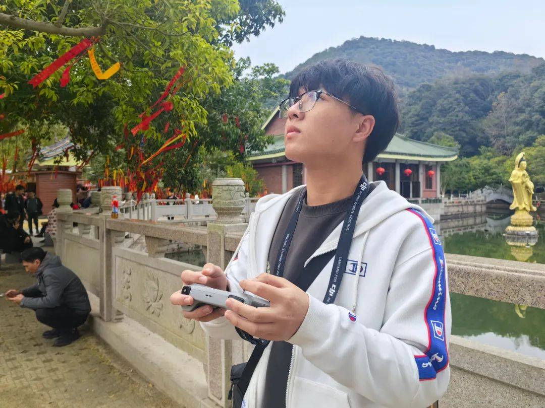春节期间平和三平风景区：热闹背后的有序管理，大年初四，平和三平风景区游客爆满