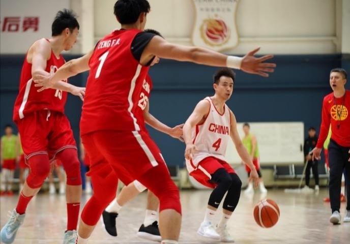 CBA最新资讯：俱乐部杯战况及球队新动态，CBA俱乐部杯：各队动态与联赛重要调整汇总