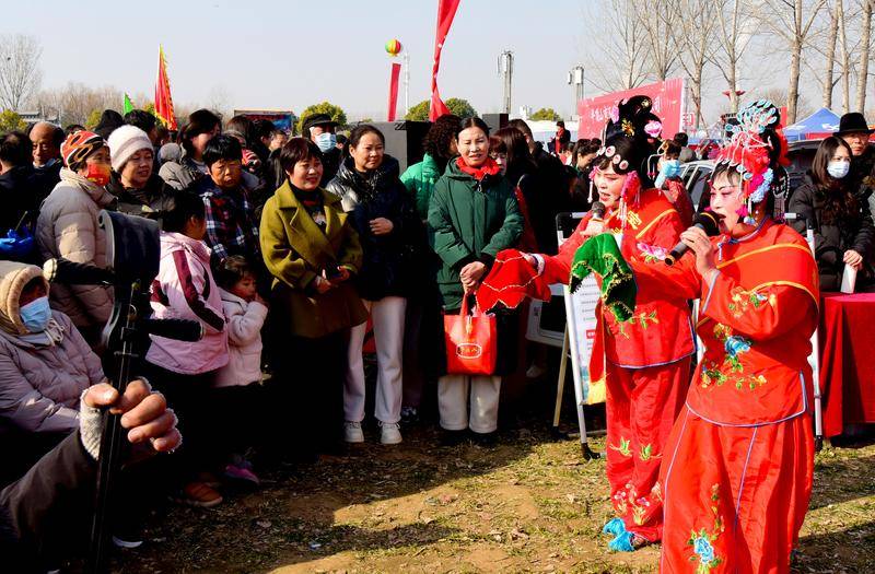 河南宝丰马街村：农历正月十三的曲艺狂欢，走进河南马街书会：国家级非遗的独特魅力