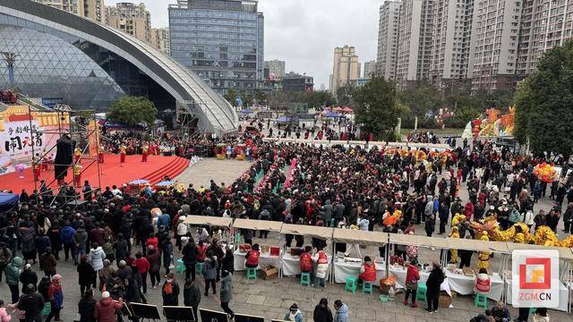 富顺县“多彩非遗闹元宵”：一场民俗文化的狂欢 “多彩非遗闹元宵”：富顺县的特色文化大赏