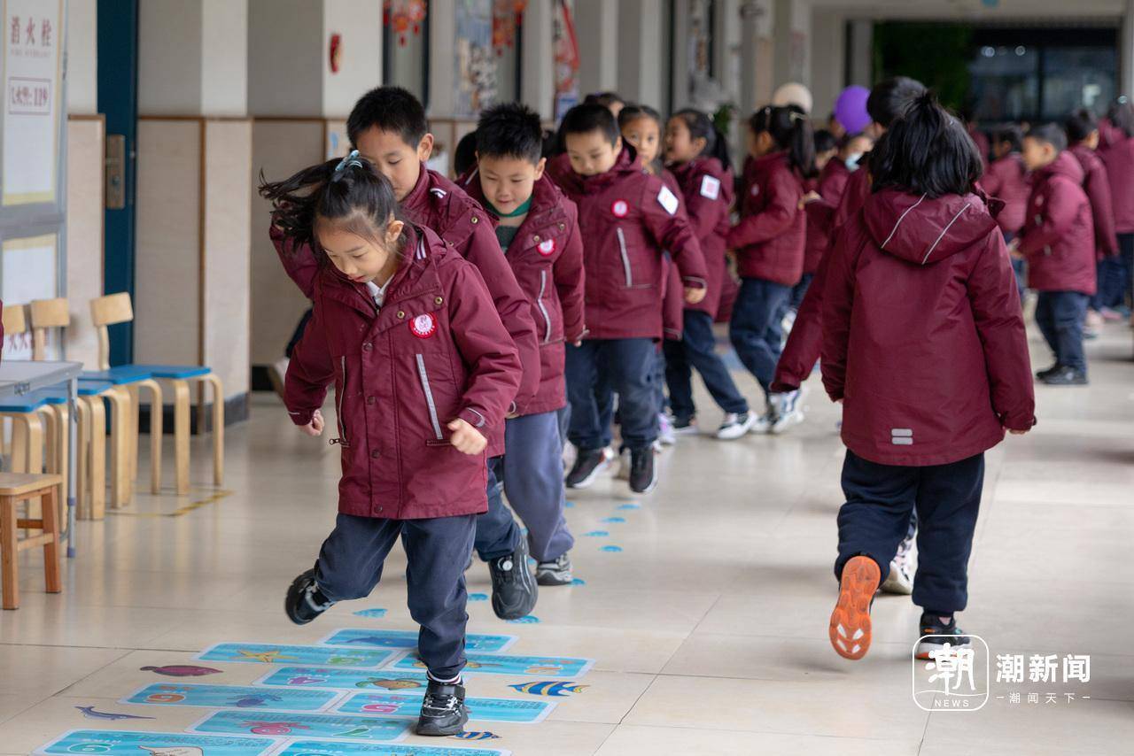 观成武林小学课间15分钟：运动、养动物，乐趣多多