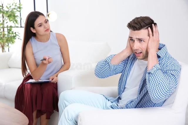 当代男性与老人地位渐低：社会现象堪忧 男人和老人的地位走低：背后的社会隐忧