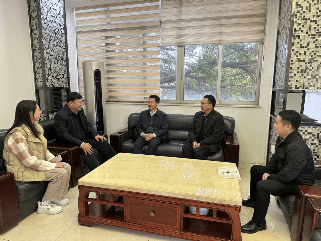 看沙坪街道：党建引领，奏响复工复产与基层服务的乐章，党建引领复工复产：沙坪街道的积极行动