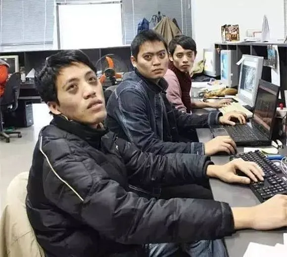 具身智能概念火爆，机器人普及为何仍需等待？，具身智能：机器人行业的新热潮与隐忧