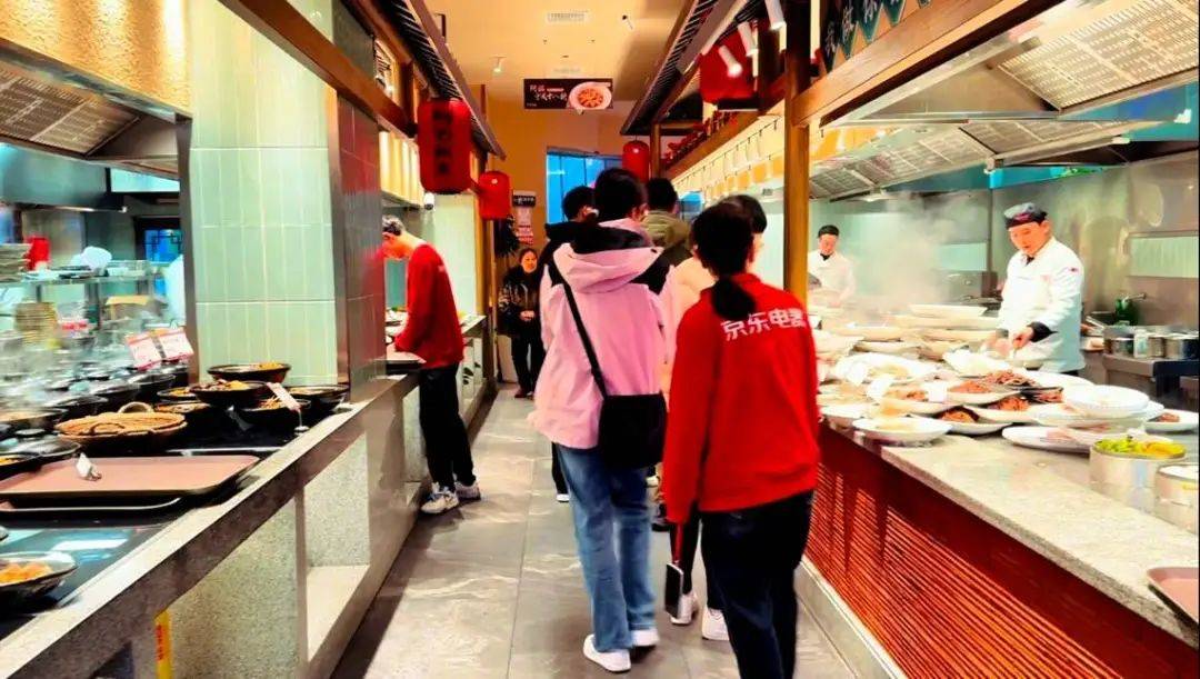 春节期间宁波餐饮店的热度现象，探寻宁波美食：那些人气超高的餐饮店