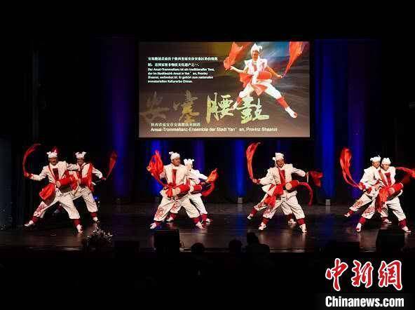 2025年德国法兰克福莱茵美茵华人春晚：多元文化的盛宴 德国华人春晚：近800中外嘉宾共赏精彩节目