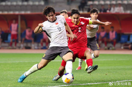 U20国足胜吉尔吉斯斯坦：精彩战况全回顾，U20国足5 - 2吉尔吉斯斯坦：绿茵场上的荣耀时刻