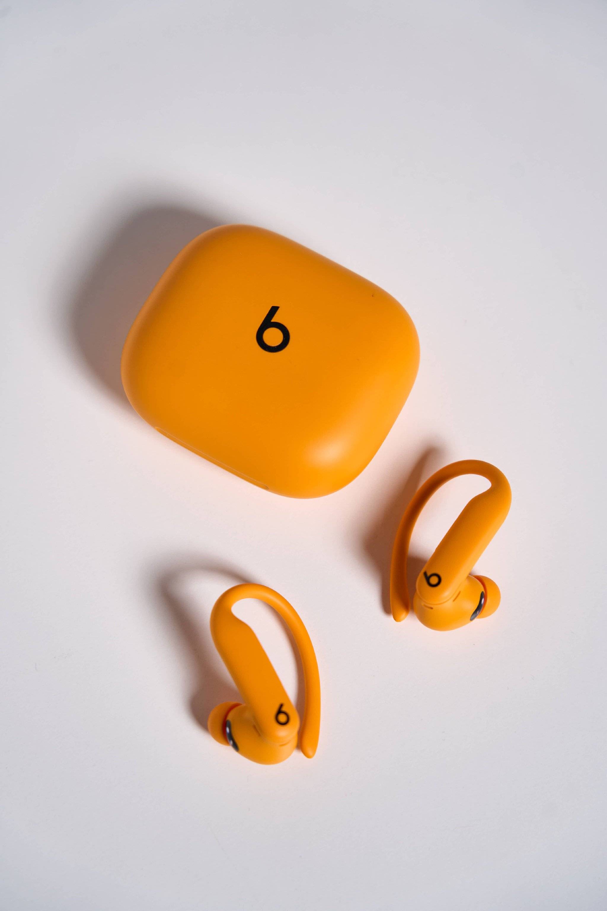 PowerBeats Pro2：功能与外观的双重革新 体验PowerBeats Pro2：众多升级的惊喜之旅