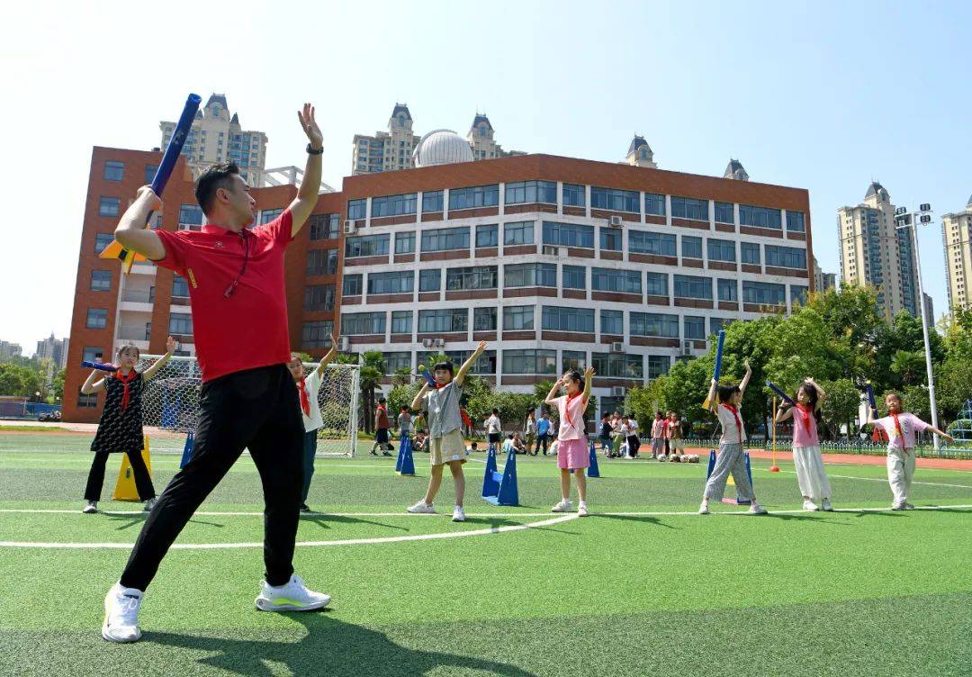 教育部加强中小学体育教师队伍建设：多举措齐发