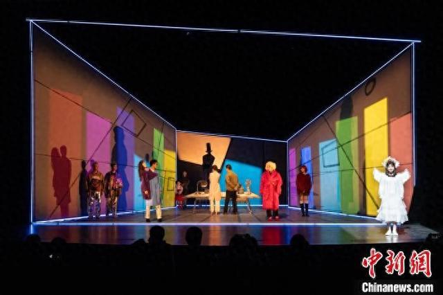 〈偶然之城〉：在北京连演8场的童话新编舞台剧