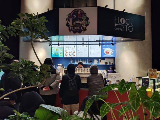 夜幕下的北京喜剧院FUN空间：独特的戏剧新体验
