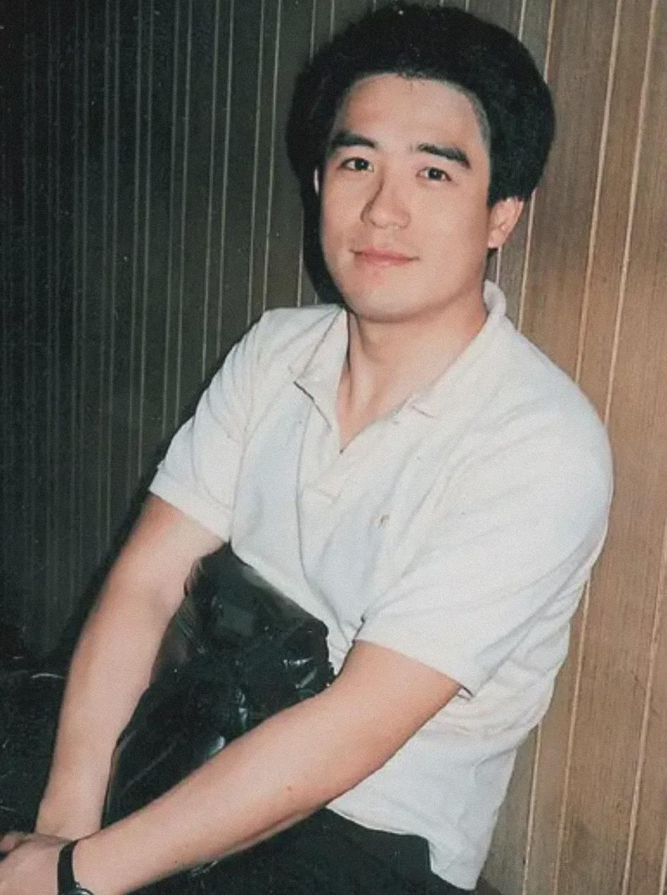 叶童赵雅芝春晚受捧，李中宁：从演员到保安的转变 蛇年春晚叶童赵雅芝火出圈，李中宁命运大不同