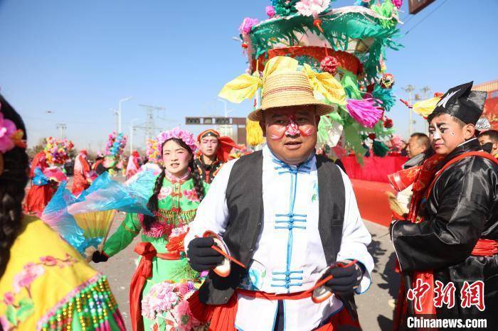 2月9日青海西宁大通社火巡演：传统民俗的活力展现，青海西宁大通社火进城巡演：传统民俗的盛大狂欢