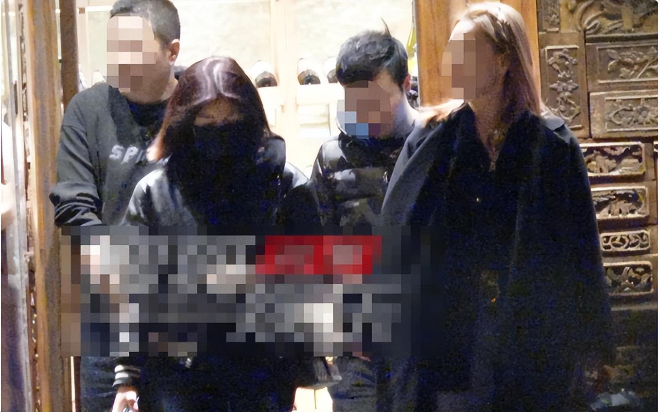 从如胶似漆到形同陌路：陈晓陈妍希离婚之谜，陈晓陈妍希离婚：是变心还是另有隐情？