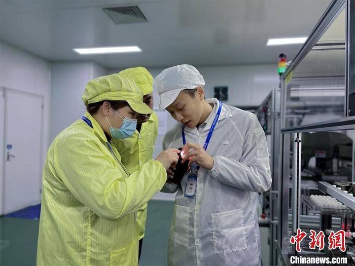康视达技术总监唐钰喜：全模压工艺背后的努力与成就 唐钰喜与康视达科技：研发新品，攻占隐形眼镜市场