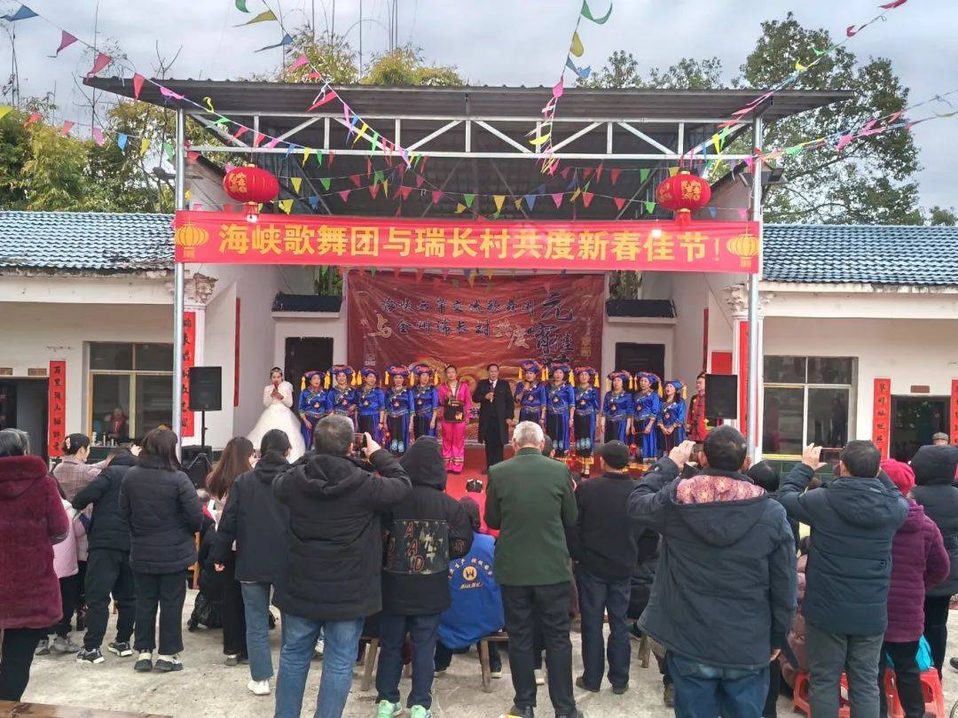 文桥镇瑞长村：文艺汇演点燃乡村文化热情，全州县文桥镇瑞长村：一场精彩绝伦的文艺汇演