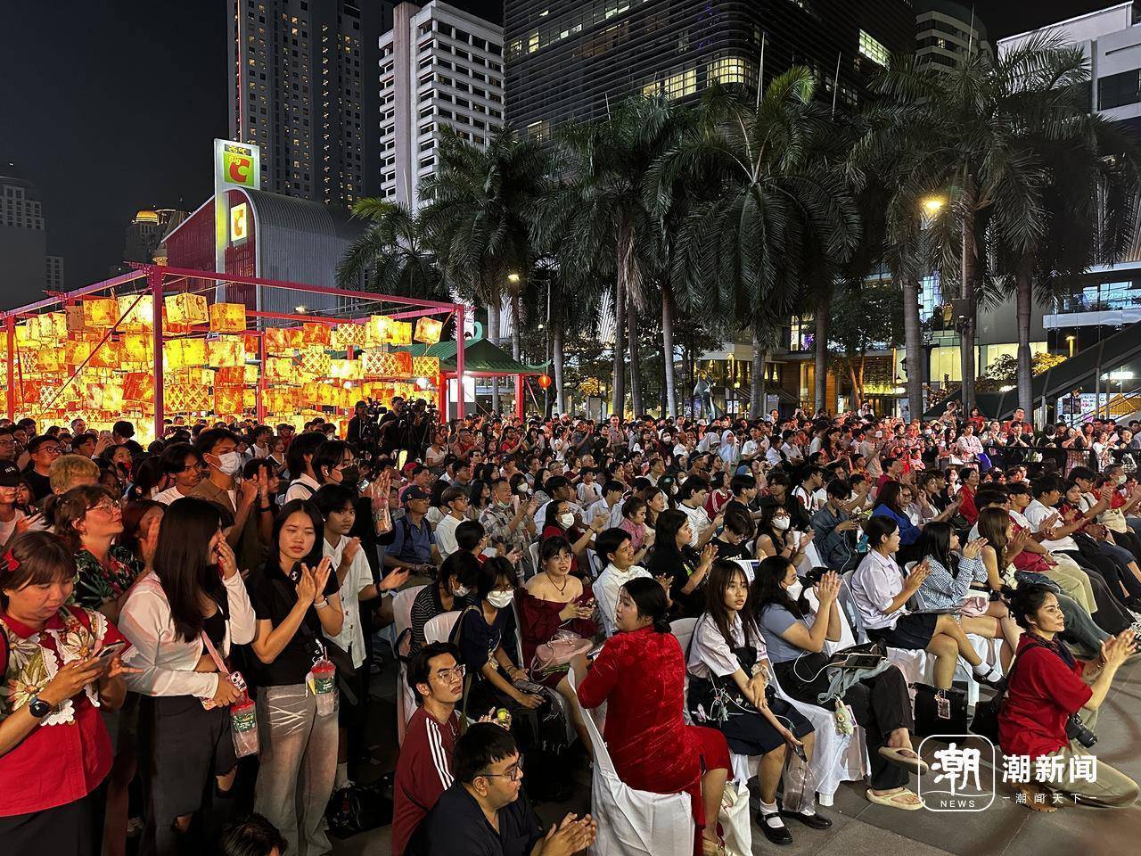 在曼谷除夕夜：中泰文化交流的璀璨瞬间 曼谷除夕夜：表演的精彩与中泰文化交融