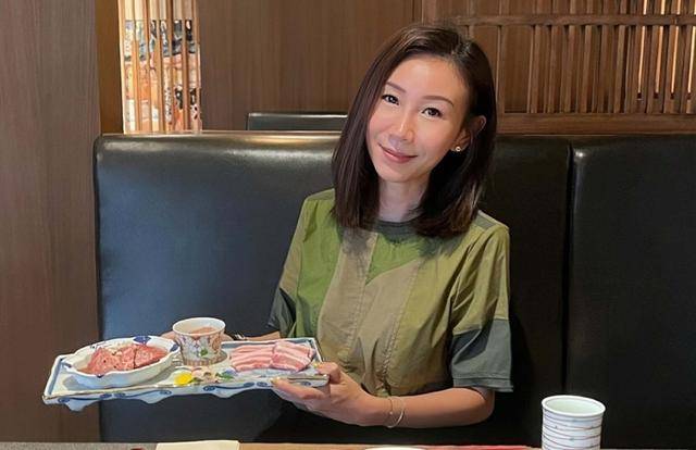区文诗：丰富情史与复出后的生活