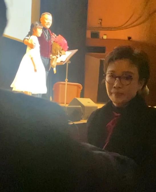 周立波横滨脱口秀：回归背后的冷与热