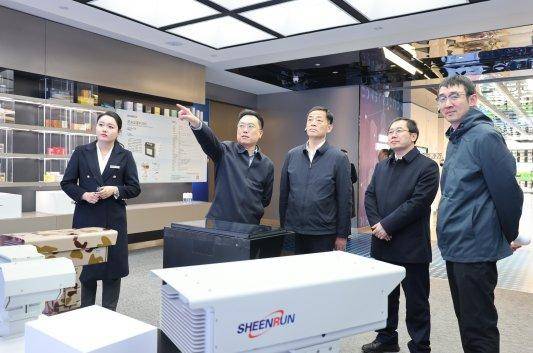 山东省大数据局领导调研数字济南体验馆：探索数字化转型成果 数字济南体验馆：接受省大数据局调研检验