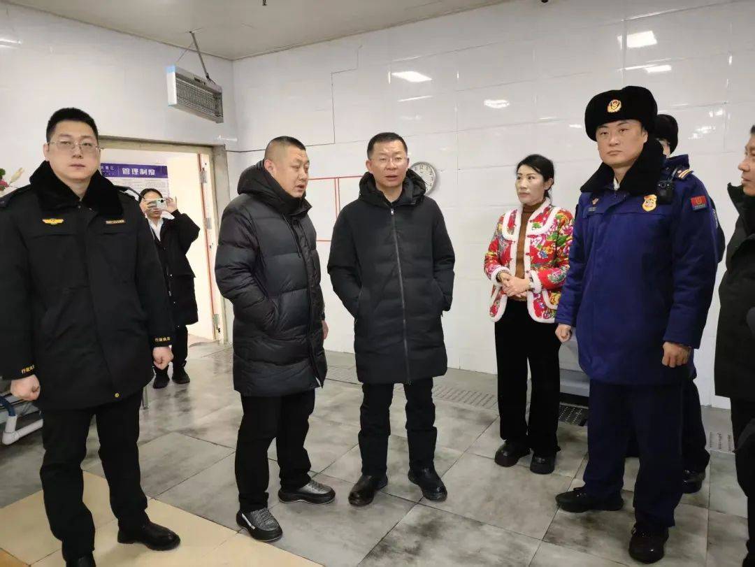 宾县常务副县长节前安全检查：保障春节与亚冬会期间安全，宾县开展春节期间安全生产检查，常务副县长亲自带队