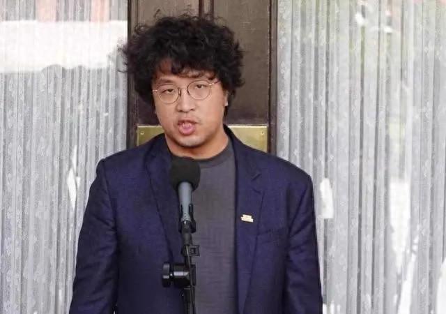 沈伯洋：“美援”收受者，美国间谍？岛内热议，沈伯洋：从默默无闻到民进党民代，背后藏着什么？