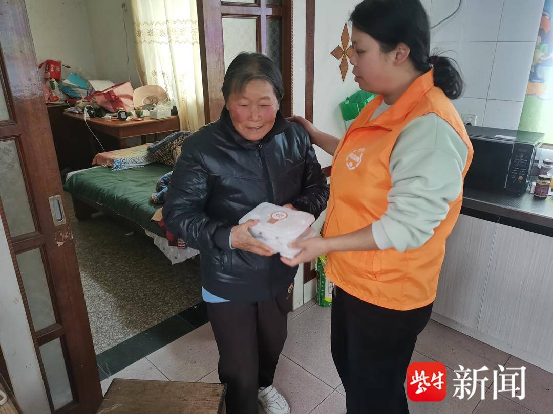 聚福苑社区：元宵活动增进老人邻里情