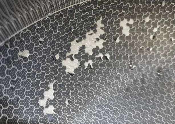 警惕微塑料：日常生活中的隐藏威胁，微塑料：小颗粒，大危害，减少摄入刻不容缓