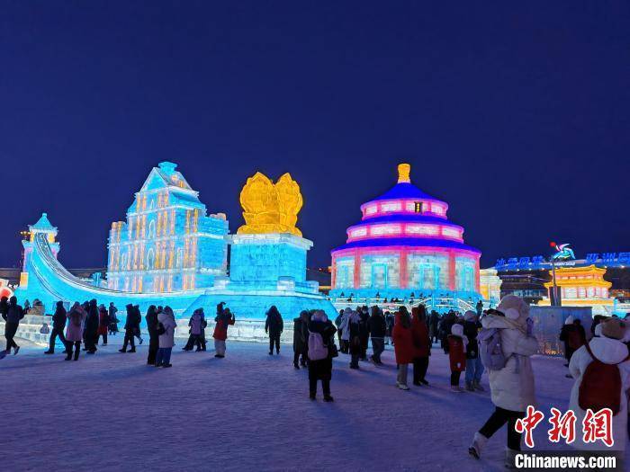 2025亚冬会：哈尔滨冰雪文化的新契机，哈尔滨：冰雪世界里的亚冬会与春节盛景