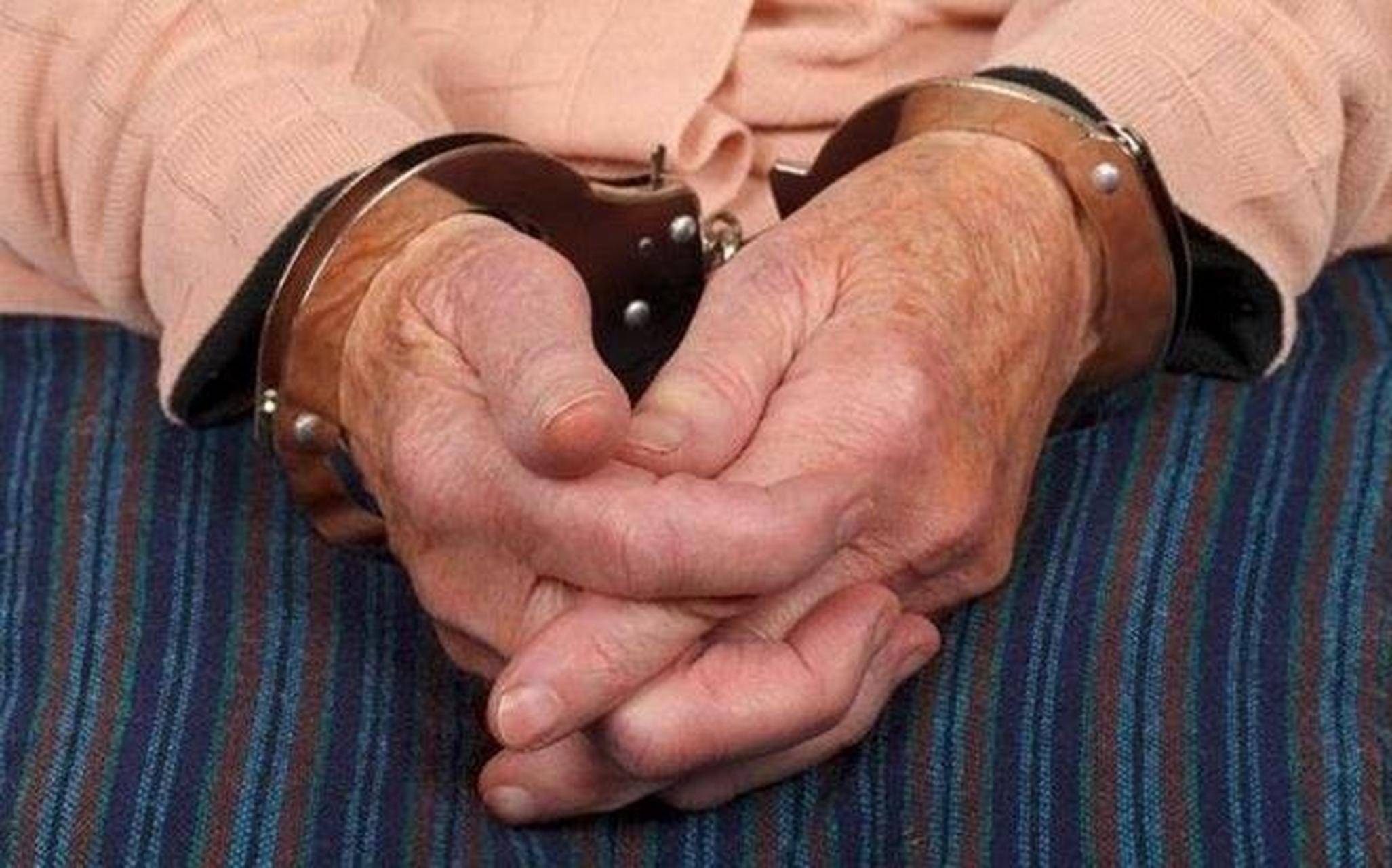 93岁老人犯罪被判监外执行？法律对老年人犯罪处罚究竟如何