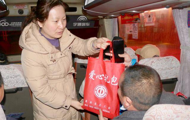 甘肃陇西：工会5点“春风送岗”，助力农民工就业之旅 陇西县2025年春风送岗：工会5点开启精准服务