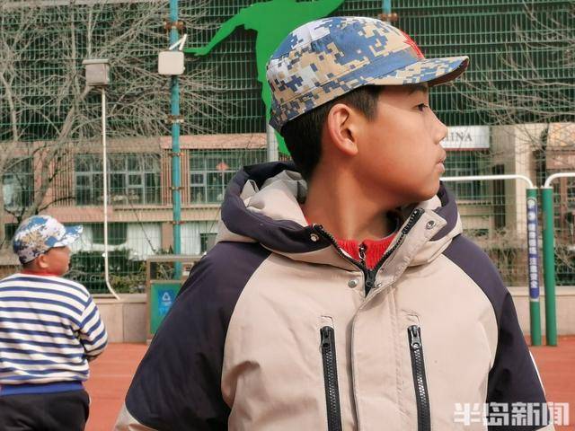 青岛宁夏路小学的国防教育之旅：仟帆少年义工团在行动 “雏鹰砺剑·强国有我”：青岛仟帆少年义工团的国防教育实践