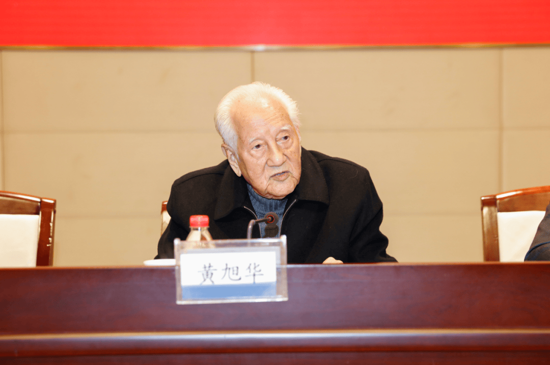 黄旭华院士：核潜艇征程中的无名英雄，致敬黄旭华：中国核潜艇的奠基人