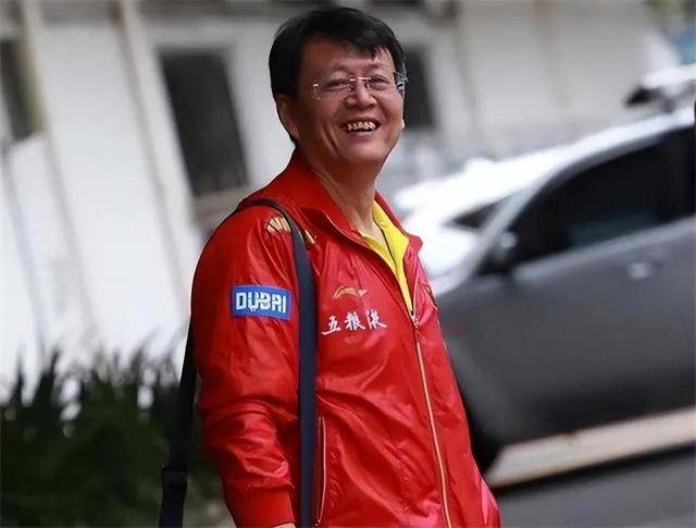 70岁吴敬平炮轰国乒，71岁尹霄火线反击，国乒男线断档争议：吴敬平与尹霄的观点碰撞