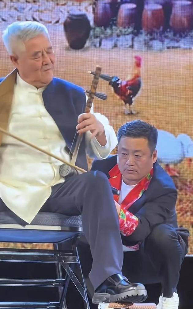 赵本山纽约演出：浓郁中国风与高涨热情，赵本山携辽宁民间艺术团纽约开演：经典重现