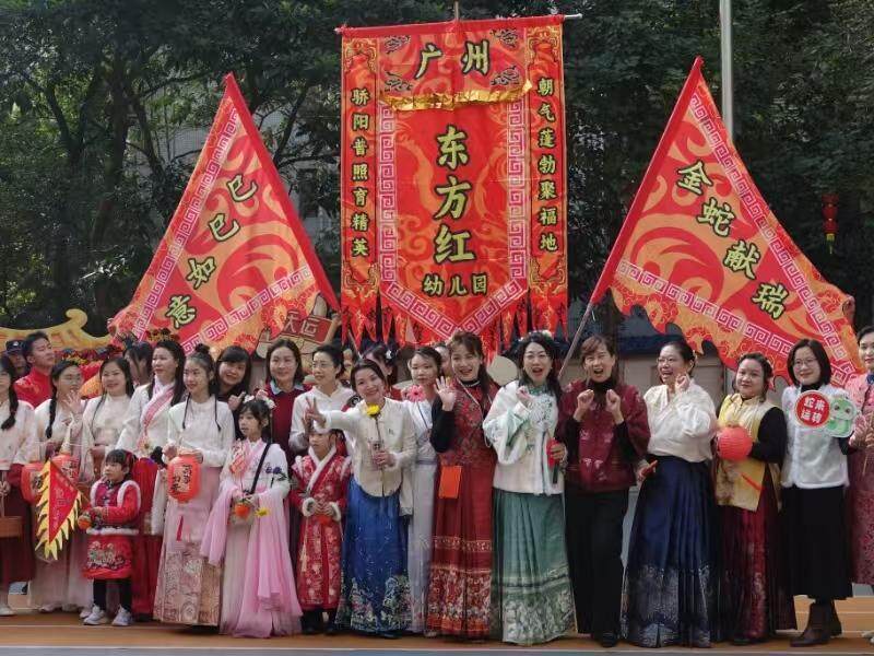 元宵佳节，走进广州杨箕村的非遗之旅 看广州杨箕村元宵非遗活动：乡村振兴中的文化传承