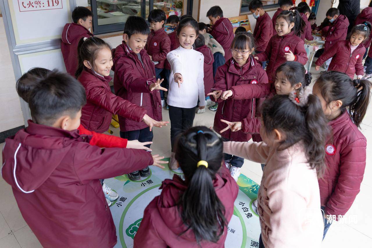 观成武林小学课间15分钟：运动、养动物，乐趣多多