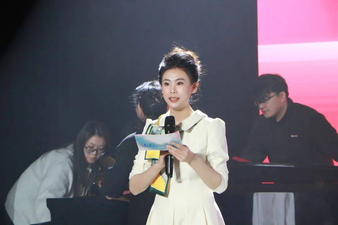“三八”节枣庄文旅女职工才艺秀，展现团队与个人魅力 从工作到舞台，枣庄文旅系统女职工“三八”展演风采无限