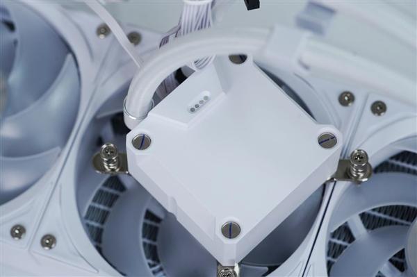 超频三北境GT360水冷散热器：8年质保的散热利器，超频三北境GT360一体式水冷散热器：889元的高性能散热新品
