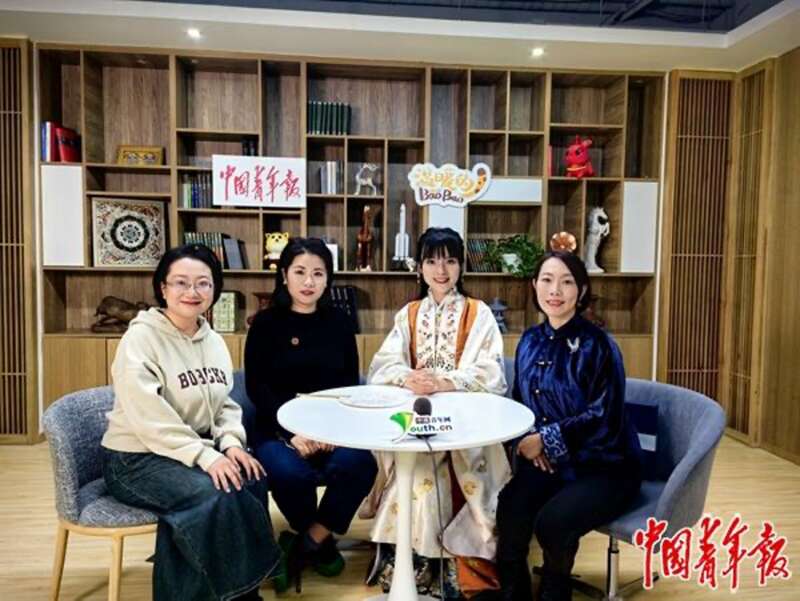 年轻人用独特方式，让“国潮之光”闪耀！，青年创意玩法，开启“国潮时尚”新潮流！