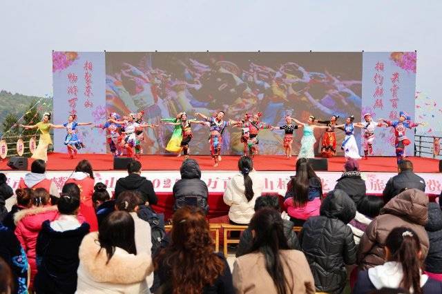 赏东山杜鹃花海，品彝家特色风情——2025文化旅游消费推广周启幕 曲靖麒麟东山万亩杜鹃文化旅游周，邀您开启春日浪漫之旅
