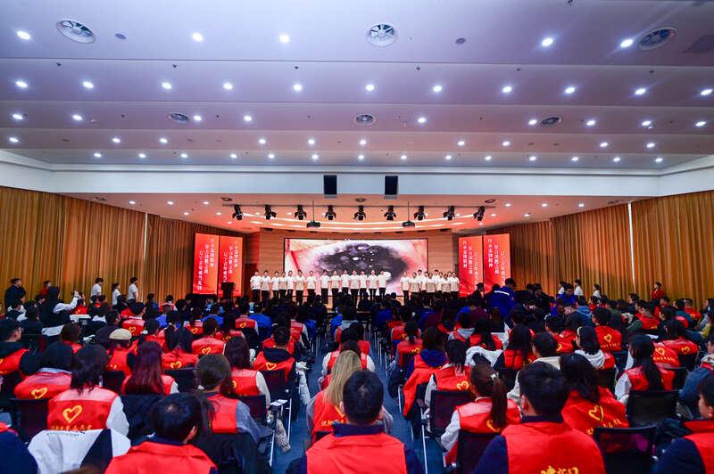2025辽宁学雷锋主题活动启动，青年力量闪耀