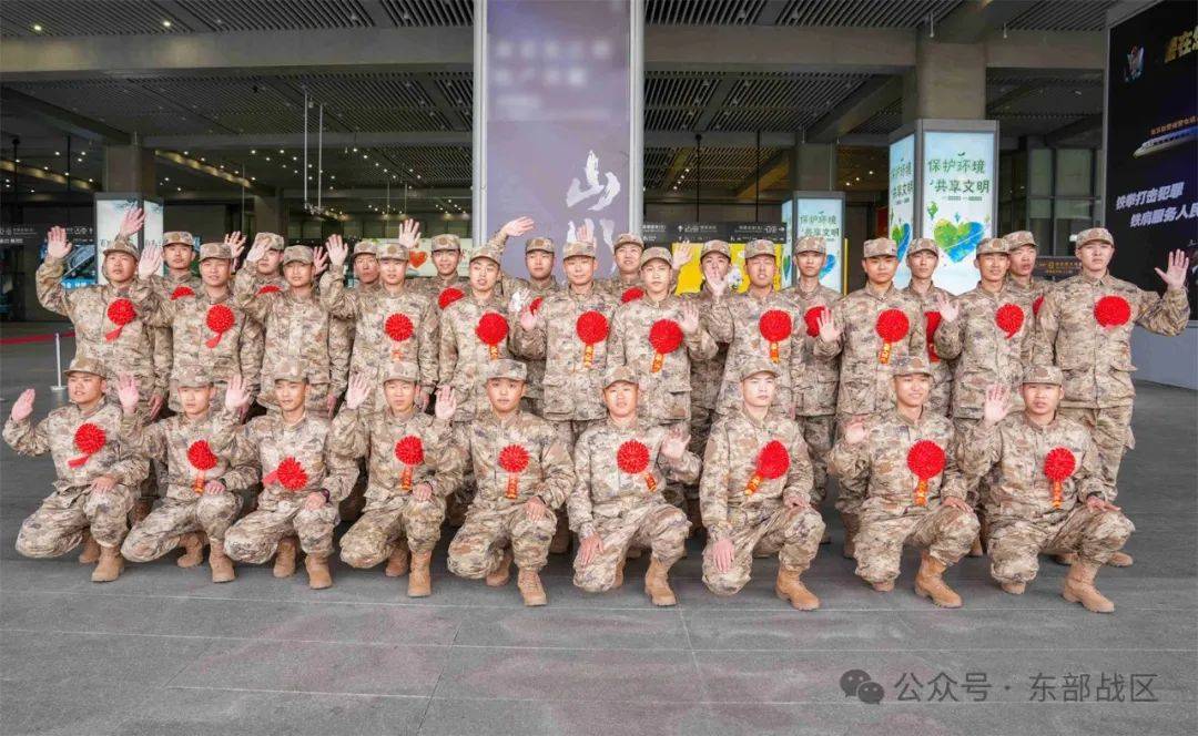 怀揣家国情怀，新兵踏入火热绿色方阵铸军魂