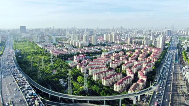 徐汇康健街道：打造全龄友好的学习型社区典范