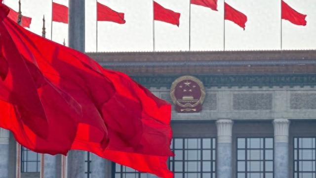 从两会到上海：政协委员传递发展信心与力量